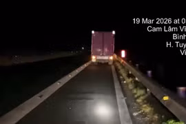 Phát hiện nhiều tài xế dừng xe để ngủ ở dải dừng khẩn cấp trên cao tốc