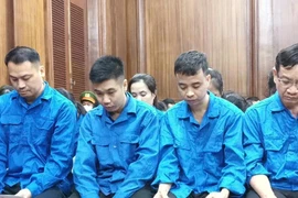 50 bị cáo kháng cáo vụ làm giả phiếu kiểm nghiệm kẹo Kera, sữa Hiup