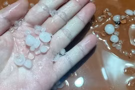 Giải mã hiện tượng mưa đá diện rộng tại Hà Nội và miền Bắc