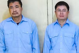 Hà Nội: Xét xử hai cựu chủ tịch phường và cán bộ trật tự đô thị nhận hối lộ