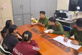 3 nữ sinh bỏ nhà, bắt xe "đi làm việc" sau lời dụ dỗ qua mạng