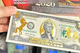 Tiền lì xì in hình ngựa 'phủ sóng' thị trường Tết Bính Ngọ 2026 