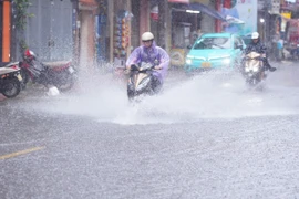 Dự báo thời tiết 12/10: Miền Bắc chuẩn bị đón không khí lạnh 