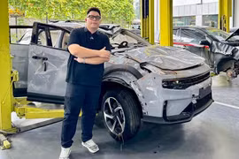 Cận cảnh chiếc Lynk & Co 06 lật 6 vòng trên cao tốc Long Thành - Dầu Giây