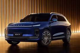 Chery Exeed EX7 - SUV điện dài gần 5 mét, pin CATL chạy 726km/sạc
