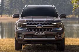 Ford Everest Platinum 2026 máy dầu 2.0L từ 1,4 tỷ đồng, sắp về Việt Nam