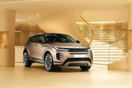 Giá xe Range Rover Evoque PHEV 2026 cao nhất hơn 3,3 tỷ về Việt Nam