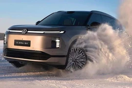 Volkswagen ID. Era 9X lộ diện, nội thất xa xỉ với màn hình 31,2 inch