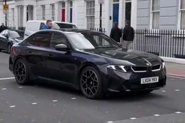 BMW i3 Sedan 2027 chạy điện mới rò rỉ "ảnh nóng" trước ngày ra mắt