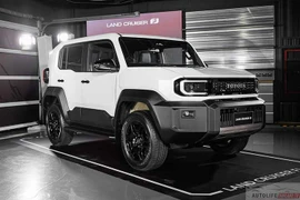 Cận cảnh Toyota Land Cruiser FJ 2026 hơn 1 tỷ đồng, sắp về Việt Nam