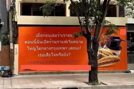 Quán cà phê Việt Nam ở Thái Lan gây xôn xao vì biển hiệu