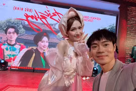 Văn Toàn "một lần nói hết" về mối quan hệ với Hòa Minzy