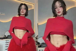 "Phú bà" Huyền Baby bị chê "cơ bụng giả trân"