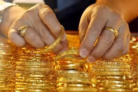 Giá vàng hôm nay 29/05: Đồng loạt đi lên?