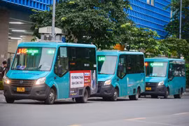 Cấm xe máy xăng, Hà Nội sẽ đưa buýt mini chạy trong vành đai 1