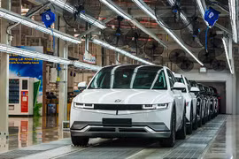 Top 10 ôtô được săn lùng nhiều nhất nửa đầu 2025