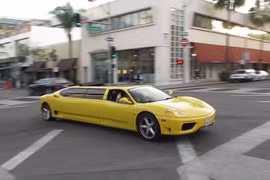 Ferrari 360 Modena Limo "độc nhất vô nhị" lên sàn đấu giá