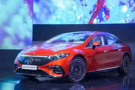 Mercedes-Benz EQS "ế ẩm, thất bại" vì không hợp người dùng?
