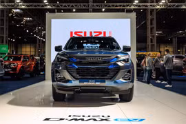 Isuzu D-Max EV 2026 mở đặt cọc, "chốt giá chát" từ 2,1 tỷ đồng
