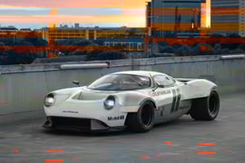 Oilstainlab HF-11 - siêu xe được tạo ra bởi "những kẻ điên"