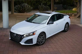 Nissan triệu hồi 440.000 xe lỗi, có thể phải thay động cơ