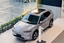 Geely Monjaro và EX5 chưa ra mắt Việt Nam đã giảm 100 triệu