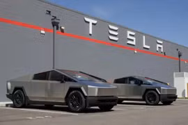 Cybertruck tồn kho chất đống, Tesla tung loạt ưu đãi "cứu" doanh số