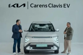 Cận cảnh Kia Carens Clavis EV 2025, giá từ 548 triệu đồng