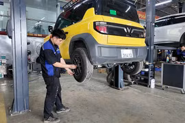 Chi phí sửa chữa xe điện thấp hơn ôtô chạy xăng thế nào?