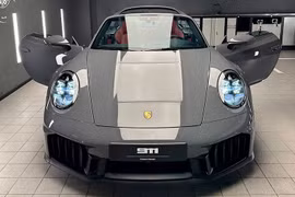 Porsche 911 Carrera 4 GTS Cabriolet đầu tiên về Việt Nam, trên 16 tỷ
