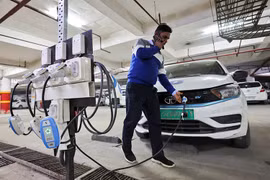 Xe điện toàn cầu bùng nổ, Trung Quốc áp đảo thị phần