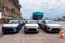 Chevrolet Captiva EV chạy điện - "hồn Trung Quốc, xác xe Mỹ"