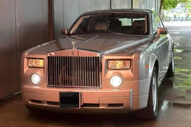Rolls-Royce Phantom "đắp chiếu" 18 năm rao bán hơn 7 tỷ tại Hà Nội