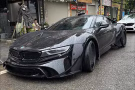 Siêu xe BMW i8 độc nhất Việt Nam rao bán chỉ hơn 1 tỷ đồng