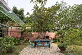 Nhà vườn hướng nội 320m2 yên bình giữa trung tâm Hà Nội