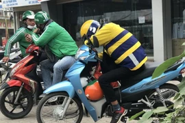 Cần lộ trình bài bản khi cấm xe xăng trong vành đai 1