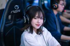 "Hot girl phòng net" cứ xuất hiện là "viral" cõi mạng