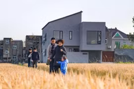 Vợ chồng 8X chi 5,5 tỷ xây nhà 200m2 đón cả nhà sống chung