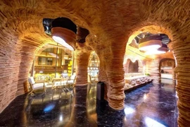 Bên trong nhà vệ sinh công cộng gây bão mạng vì quá đẹp