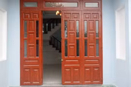 5 kiểu thiết kế cửa nhà chặn đứng tài lộc nên tránh 