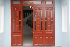 View - 5 kiểu thiết kế cửa nhà chặn đứng tài lộc nên tránh | Báo Tri thức và Cuộc sống - TIN TỨC PHỔ BIẾN KIẾN THỨC 24H