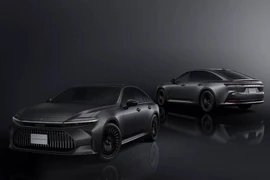 Toyota Crown Sedan "bộ trưởng" đặc biệt 70 năm hơn 1,3 tỷ 