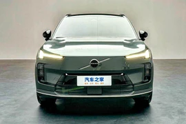 Volvo XC70 PHEV có thể chạy 200km "không uống 1 giọt xăng"