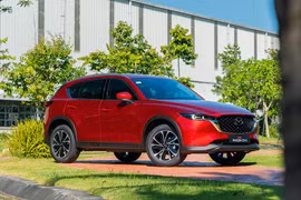 Mazda CX-5 bán chạy nhất phân khúc SUV cỡ C tháng 4/2025