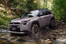 Toyota RAV4 Adventure 2026 - SUV dành cho các "phượt thủ"