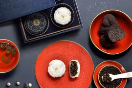 Những chiếc bánh trung thu đắt đỏ nhất thế giới 