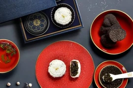 Những chiếc bánh trung thu đắt đỏ nhất thế giới 