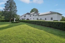 Cận cảnh cơ ngơi mới rộng thênh thang ở Mỹ của Hoa khôi Thu Hương