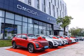 Mua ôtô Omoda & Jaecoo trả trước 0 đồng, giảm 100% trước bạ