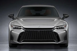 Lexus IS hybrid 2026 nâng cấp hầm hố, thêm màn hình 12,3 inch, 